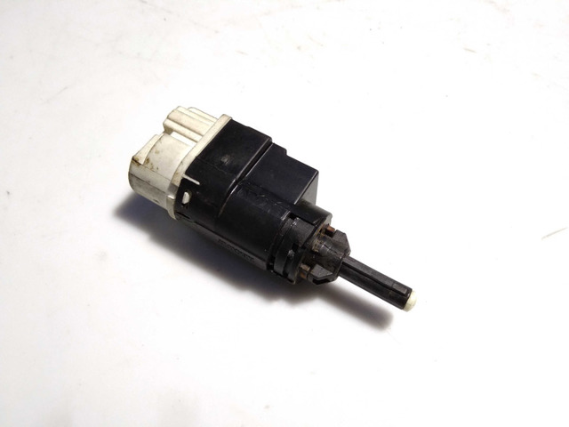 RENAULT 253206170R Датчик стоп сигнала в наличии Украина