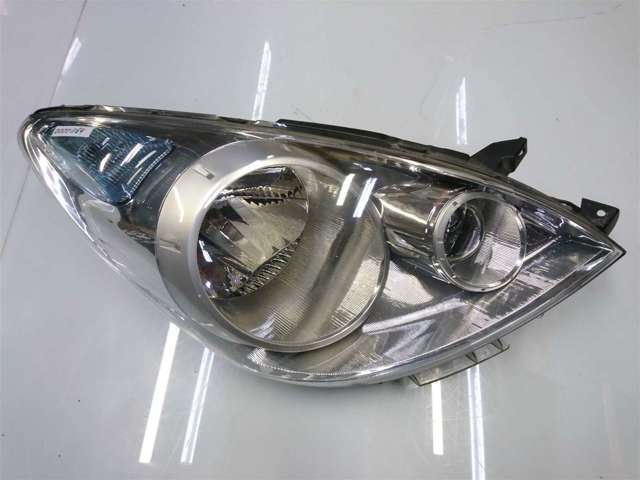Фара передняя правая 26010BH10B NISSAN
