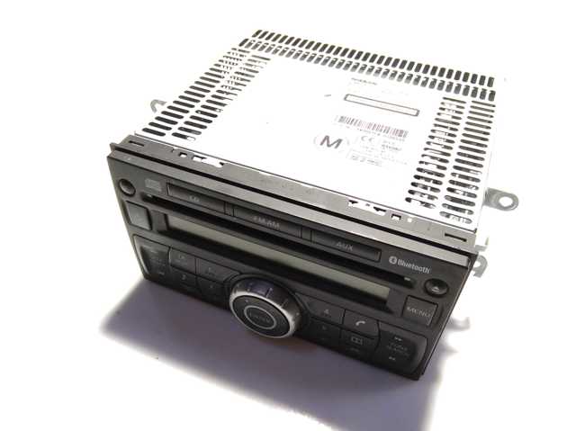 Магнитола (радио AM/FM) 28185JD05A NISSAN