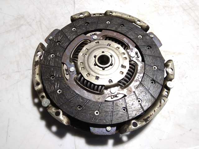 Комплект сцепления 302053302R RENAULT