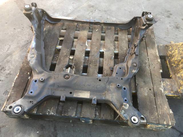 Балка передней подвески 31406335 VOLVO