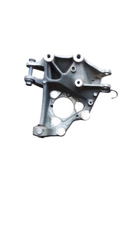 Цапфа поворотная правая 32221150 VOLVO