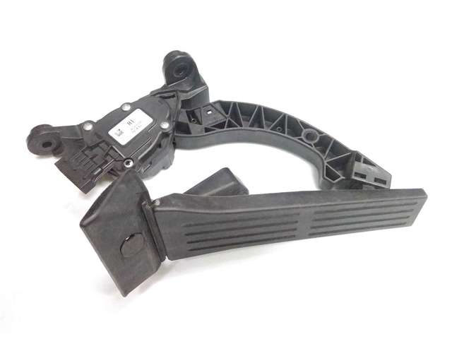Педали газа 327003S110 HYUNDAI