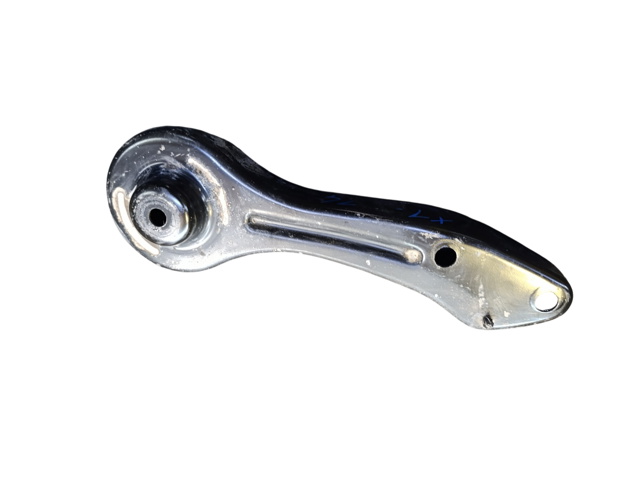Кронштейн задней балки 33326766054 BMW