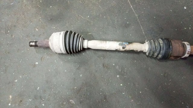 Полуось передняя, правая 391007374R RENAULT