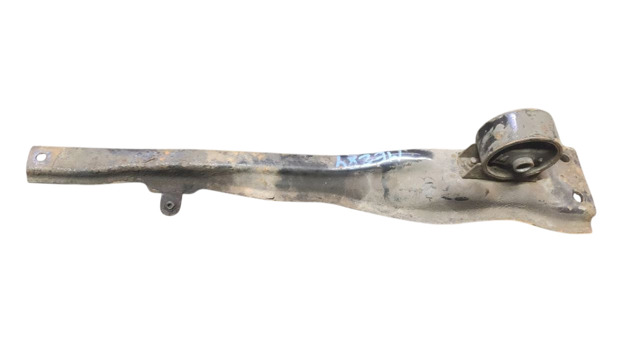 Подрамник двигателя 4000A094 MITSUBISHI