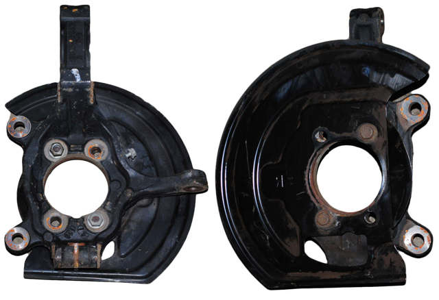 Ось передняя и поворотные кулаки 40014JD000 NISSAN