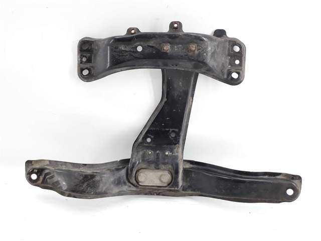 Подрамник двигателя 41011FE050 SUBARU