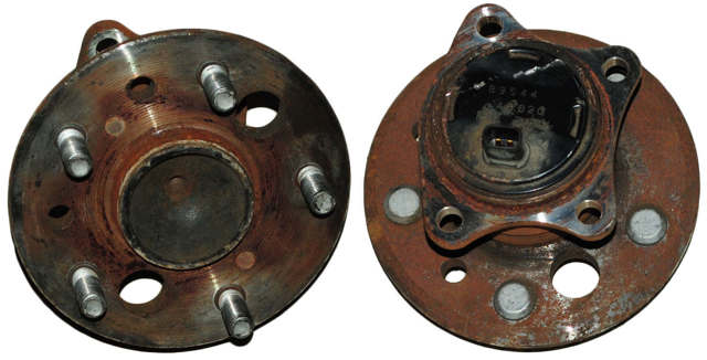 Ступица задняя правая 4245048011 TOYOTA