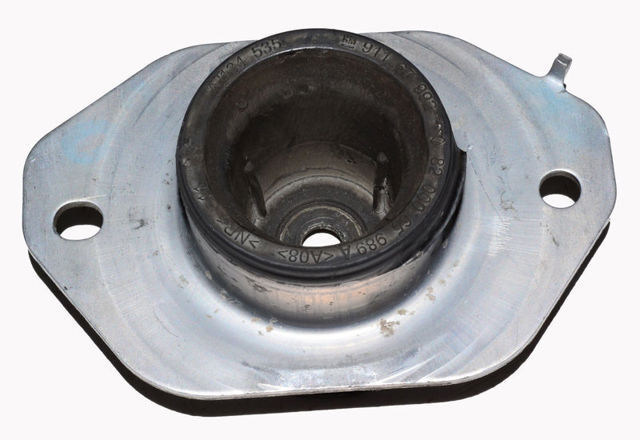 Подушка (опора) двигателя, левая 4411937 OPEL