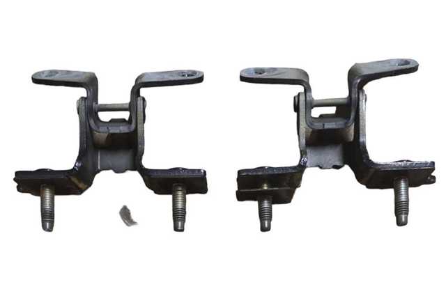 Петля багажника 4589531AA CHRYSLER