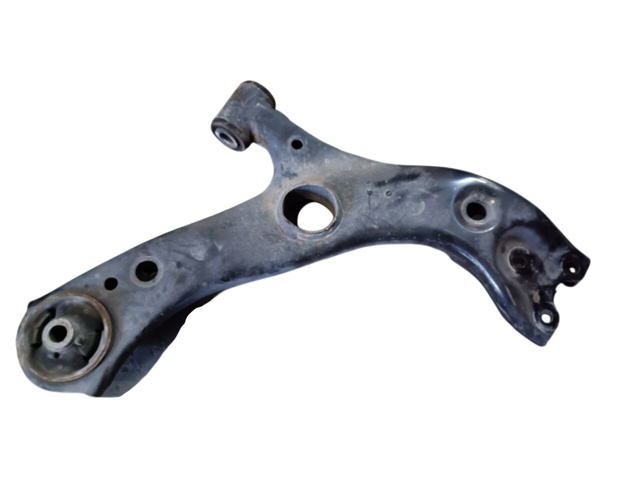 Рычаг передней подвески нижний, правый 4806810130 TOYOTA