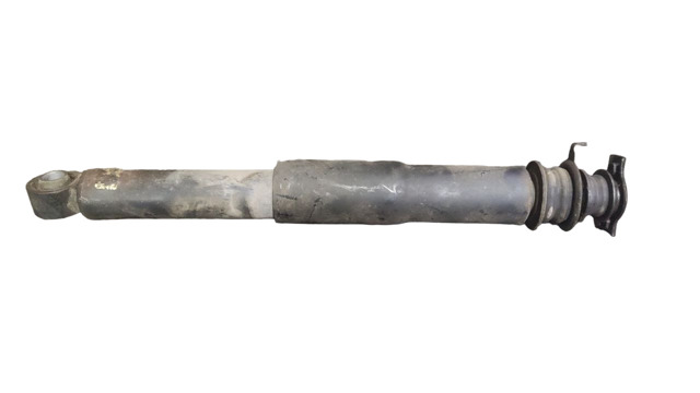Амортизаторы задние 4853069415 TOYOTA