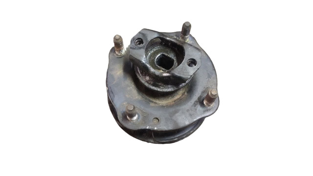 Опора передней стойки 4860960080 TOYOTA