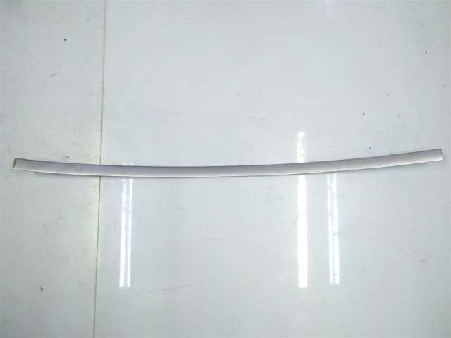 Молдинг передней правой двери 4B0853954A VAG