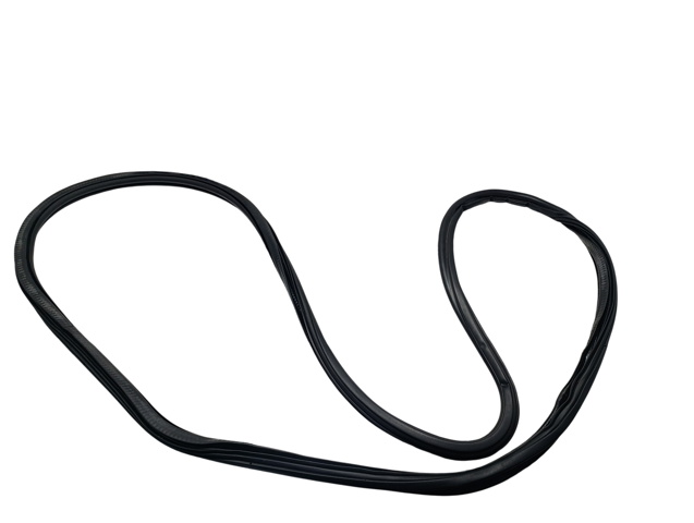 Уплотнитель двери передней, на (кузове) 4G0831721A VAG