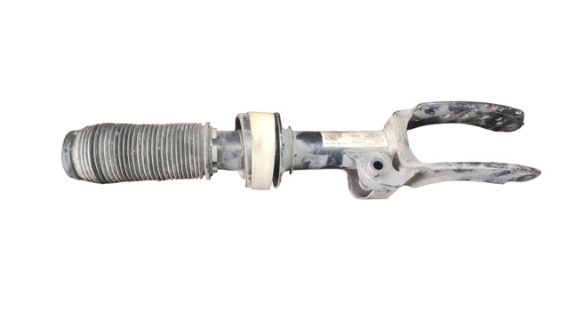Амортизатор подвески передний правый 4L0413032 VAG
