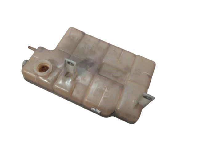 Бачок расширительный 504359964 IVECO