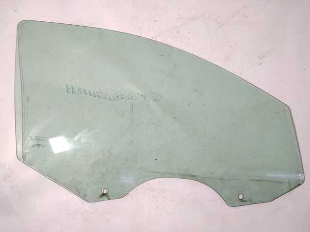 Стекло передней двери, правой 5076886AA CHRYSLER