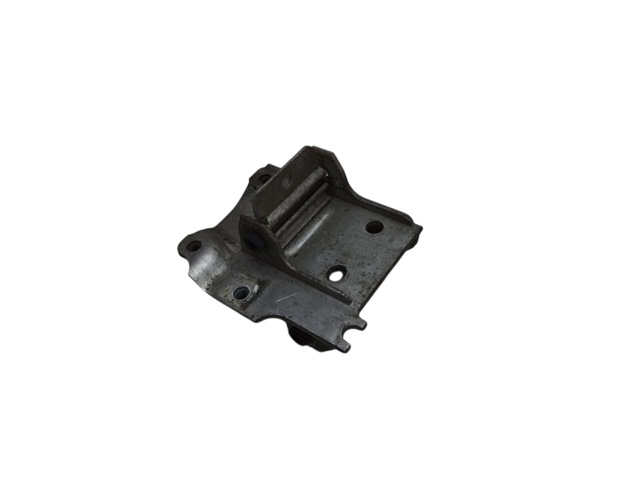 Правое крепление переднего бампера 51117186514 BMW