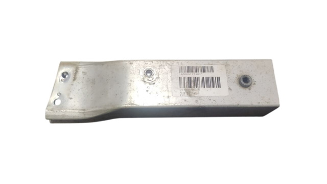Кронштейн усилителя переднего бампера 51117296856 BMW