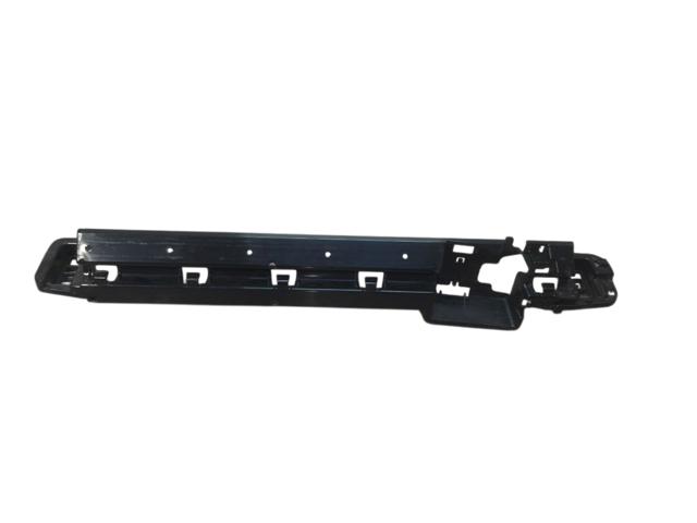 Кронштейн бампера заднего, центральный 51129883545 BMW