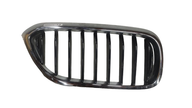 Решетка радиатора правая 51137383520 BMW