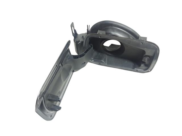Заливная горловина бензобака 51177238100 BMW
