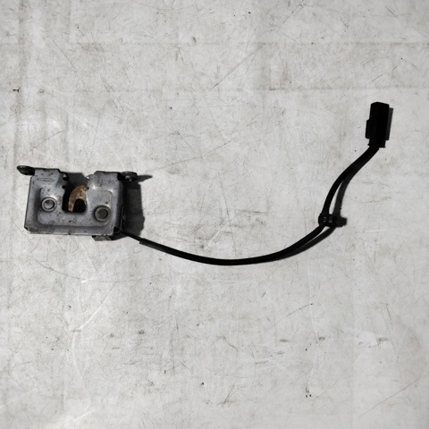 Замок капота, правый 51237178753 BMW