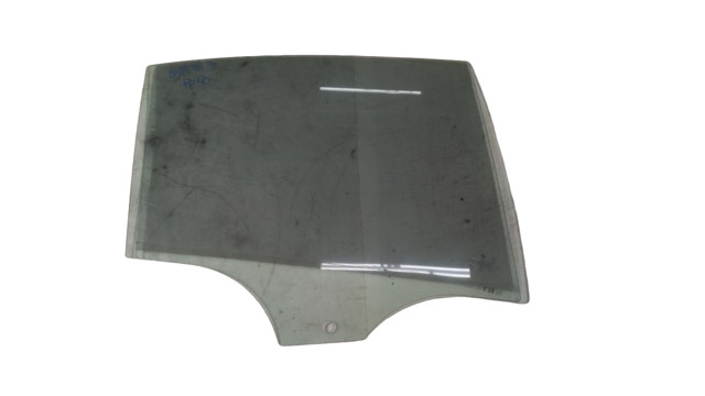 Стекло задней правой двери 51357259822 BMW