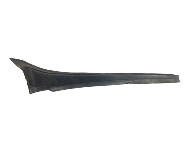 Уплотнитель арки крыла 51767264273 BMW