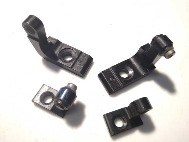 Петля двери передней правой 51817266680 BMW
