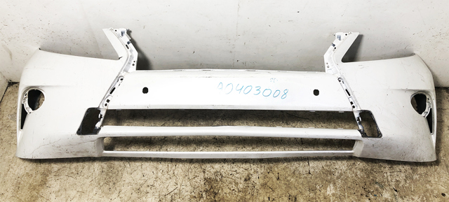 Передний бампер 521190E140 TOYOTA