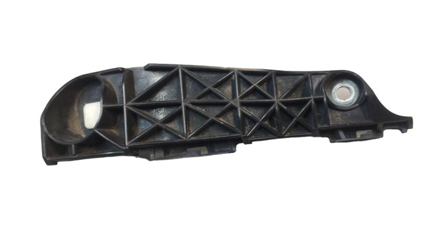 Крепление бампера 5253642020 TOYOTA
