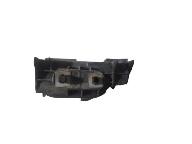 Левый кронштейн крепления бампера заднего 5256302010 TOYOTA