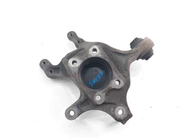 Цапфа правая 527201D010 HYUNDAI