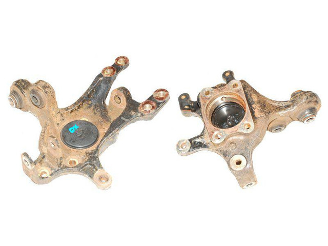 Цапфа поворотная правая 527202H000 HYUNDAI