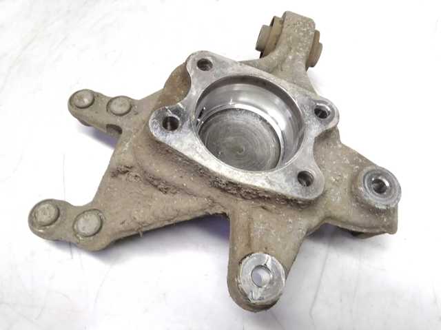 Цапфа (поворотный кулак) задний правый 527204R010 HYUNDAI
