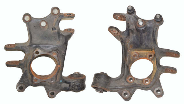 Цапфа (поворотный кулак) задний правый 52720D7000 HYUNDAI