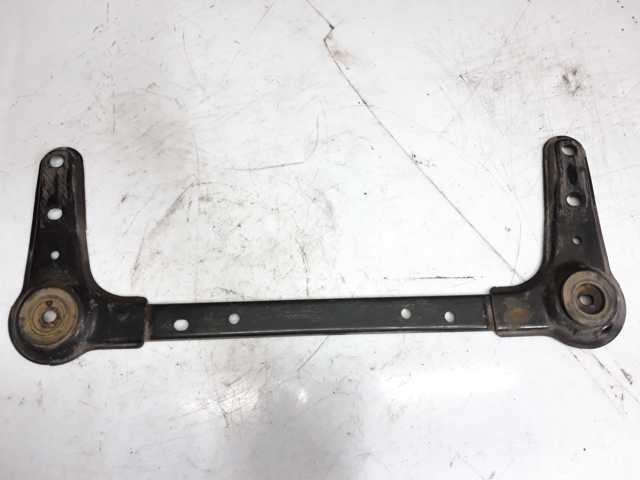 Кронштейн передней балки 544C43NF0A NISSAN