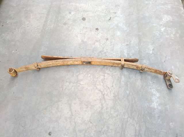 Задние рессоры 55020EB305 NISSAN