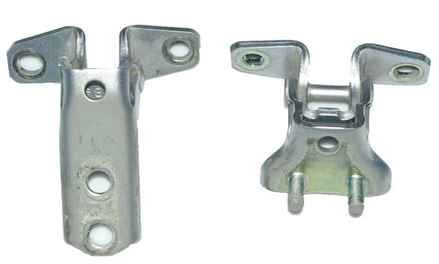 MITSUBISHI 5702A005 Петля двери передней правой в наличии Николаев