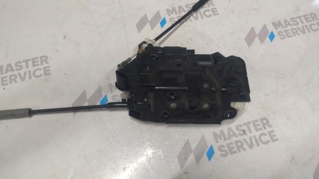 Замок задней правой двери  5N0839016C VAG