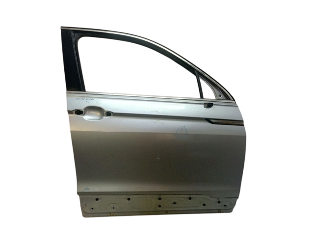 Пассажирская передняя дверь 5NN831056B VAG