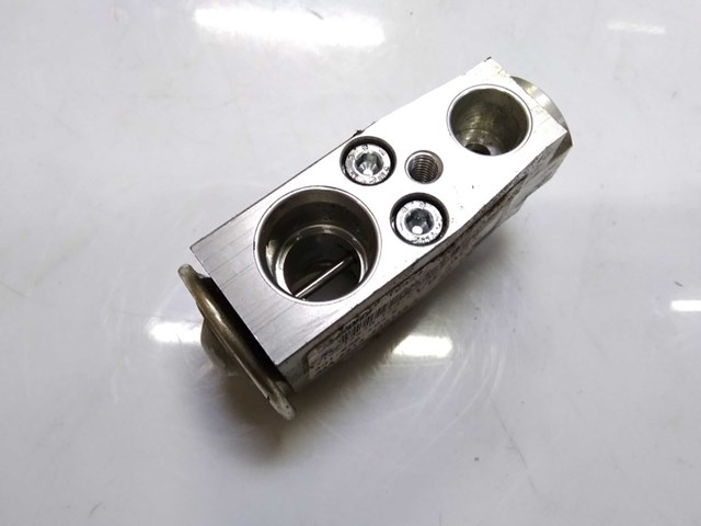 Клапан расширительный 5Q0820679E VAG