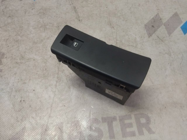 Кнопки переднего правого стекло подъемника 61316952797 BMW