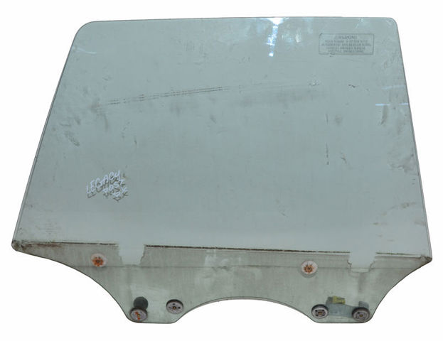 Стекло задней правой двери 62011AG000 SUBARU