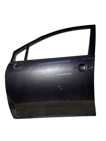 Передняя левая дверь 670020F010 TOYOTA