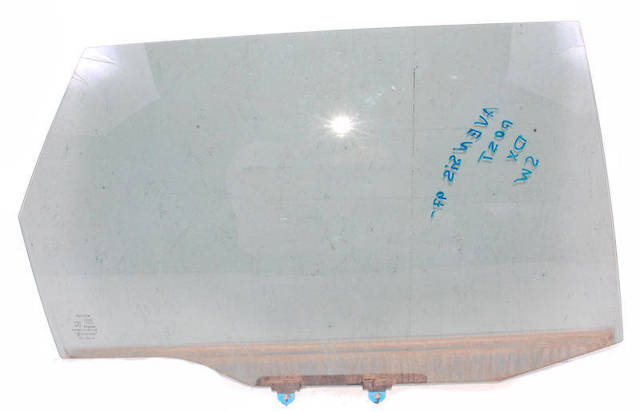 Окно задней двери 6810305090 TOYOTA