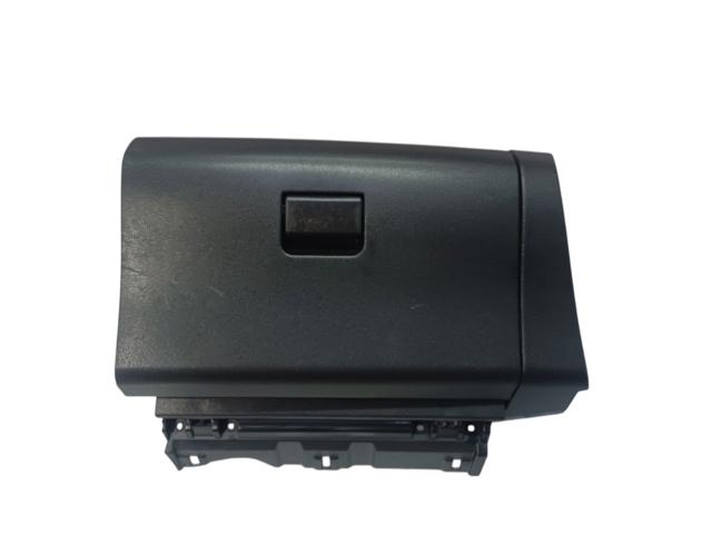 Крышка перчаточного ящика (бардачка) 685103NF0B NISSAN